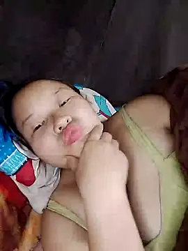 girl-babi online show from October 28, 12:30 pm