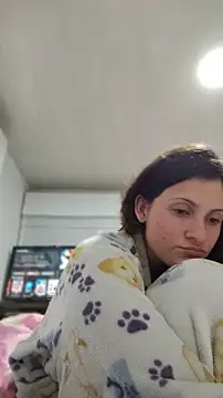 Snapshot of lindasyt chatting on May 2, 2:16 am lindasyt online show from May 2, 2:16 am