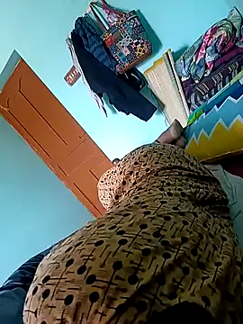 maddy3108 online show from March 18, 4:26 am