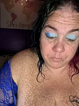 Courdles online show from December 14, 9:58 am