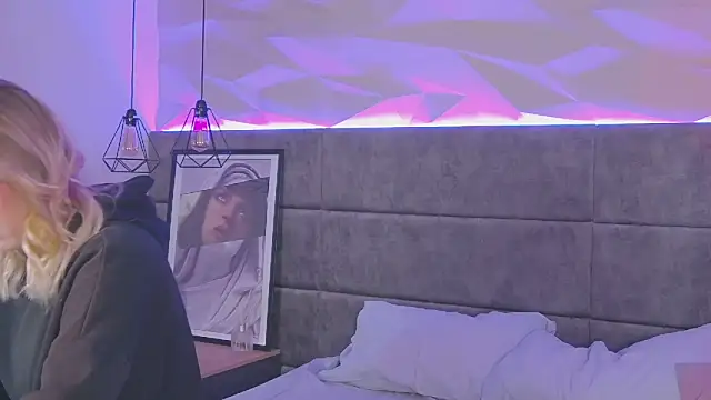 CaitlinSugar online show from March 9, 4:38 am