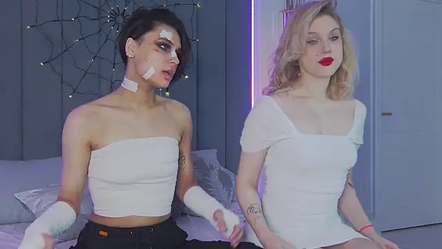 VioletAsh online show from October 26, 5:13 am