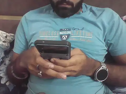 Snapshot of joshisdwe chatting on September 29, 6:13 pm joshisdwe online show from September 29, 6:13 pm