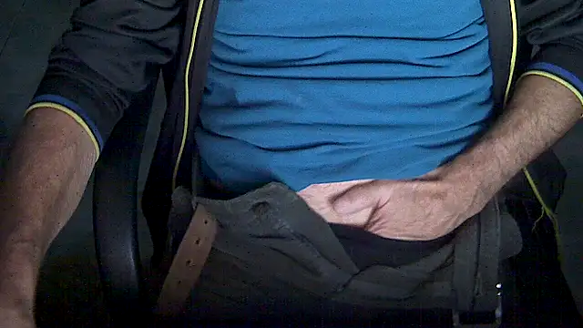 velikifant7 online show from January 12, 5:12 am