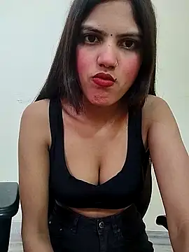 Snapshot of sexy_lips99 chatting on October 10, 4:33 am sexy lips99 online show from October 10, 4:33 am