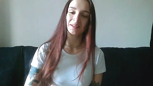   Leyla   online show from October 13, 9:31 am