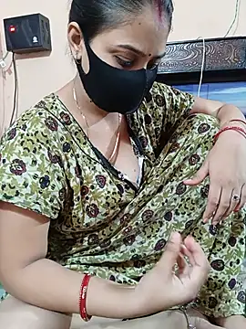 Snapshot of Priyanka_Pal chatting on June 12, 2:38 pm Priyanka Pal online show from June 12, 2:38 pm