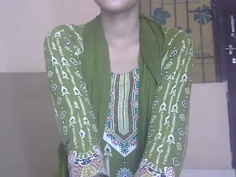 Snapshot of Nura7 chatting on April 30, 6:31 am Nura7 online show from April 30, 6:31 am