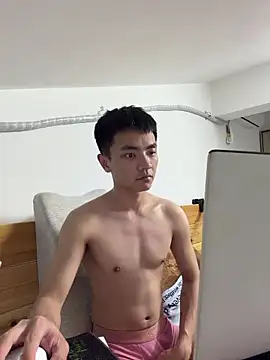 XTTX49 online show from March 18, 3:59 pm