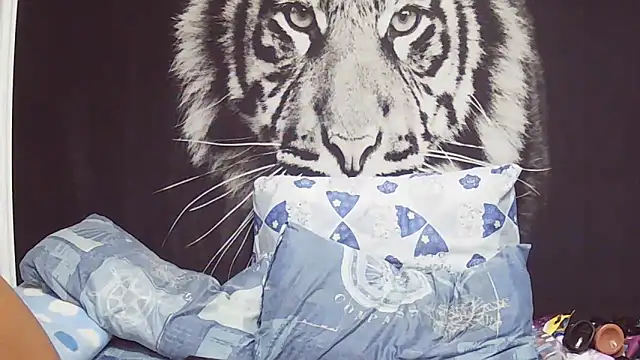 SweetPortableAmber online show from March 10, 10:59 pm