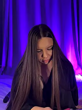 Snapshot of Chloe_loo chatting on September 19, 7:03 pm Chloe loo online show from September 19, 7:03 pm