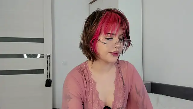 VerniceEngelking online show from June 18, 6:35 am