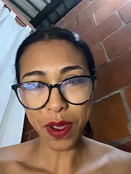 Snapshot of Emma__cumlovee chatting on February 25, 11:20 am Emma cumlovee online show from February 25, 11:20 am