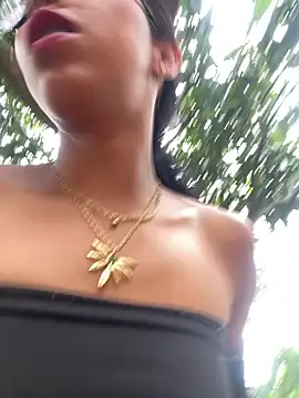 Snapshot of Emma__cumlovee chatting on March 1, 9:50 pm Emma cumlovee online show from March 1, 9:50 pm