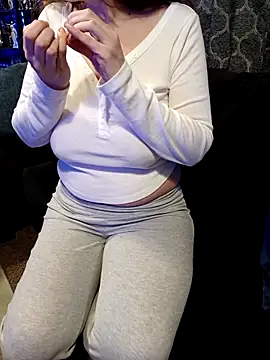 Snapshot of Jeannie_69_andahalf chatting on February 28, 2:01 am Jeannie 69 andahalf online show from February 28, 2:01 am