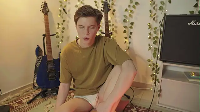 RusBradPitt online show from February 16, 4:25 pm