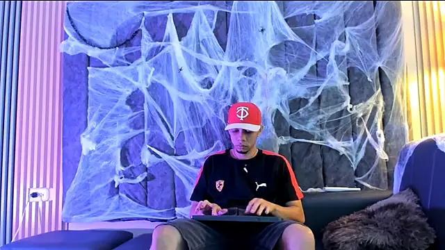 DustinandJordan online show from October 11, 5:17 am