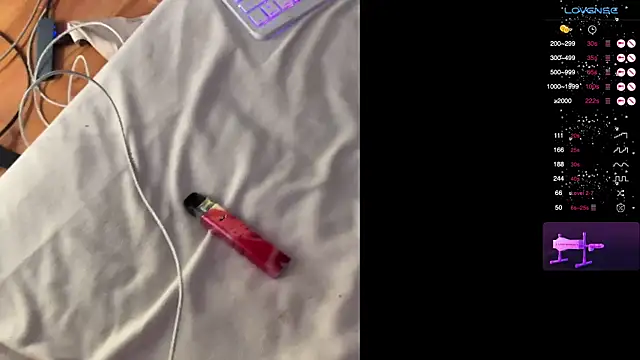 jennifersboooty online show from October 21, 9:10 am