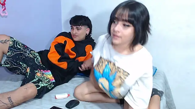 onixandghosty1 online show from December 4, 7:11 pm