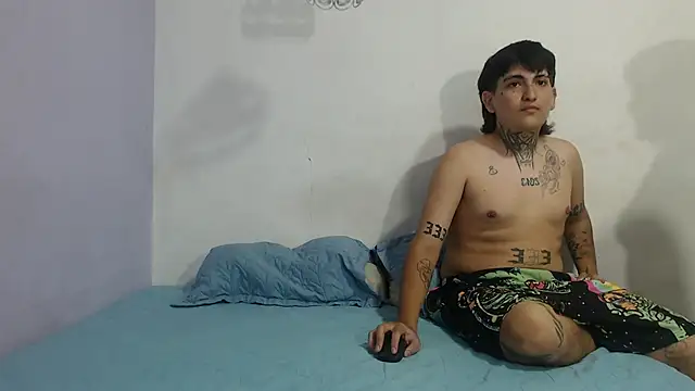 onixandghosty1 online show from December 18, 7:09 pm