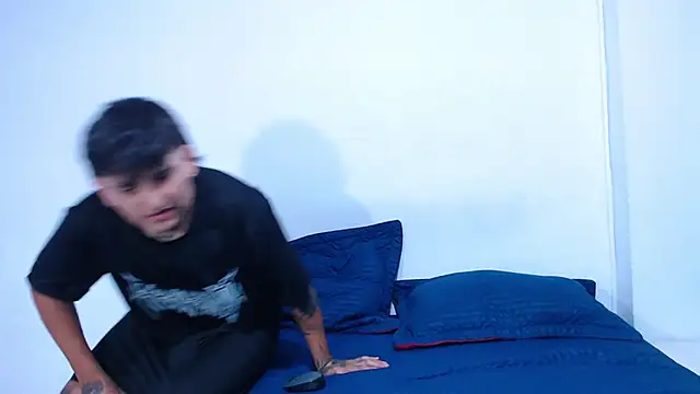 onixandghosty1 online show from April 11, 7:07 pm