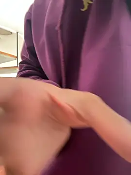 Snapshot of sabrina_rosee chatting on October 16, 12:39 pm sabrina rosee online show from October 16, 12:39 pm