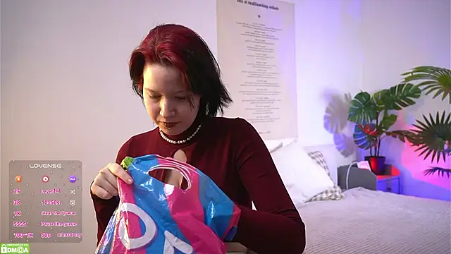 bluebeell online show from February 8, 5:00 am