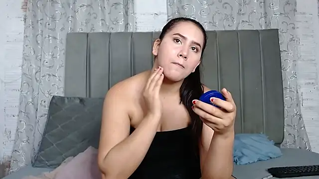 HOTEXTREMCOUPLE online show from October 18, 3:53 am