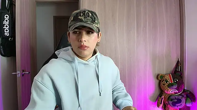 brunothompson3 online show from September 10, 5:07 am