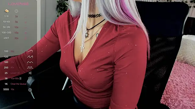 Kira Key online show from November 22, 1:59 am