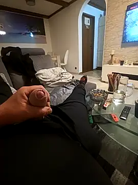 bigdicksklave online show from April 10, 8:24 pm