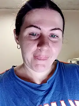 Snapshot of curlybunny_socking4u chatting on December 19, 12:17 am curlybunny socking4u online show from December 19, 12:17 am