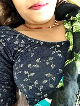 AnanyaKapoor89 online show from September 21, 6:15 am