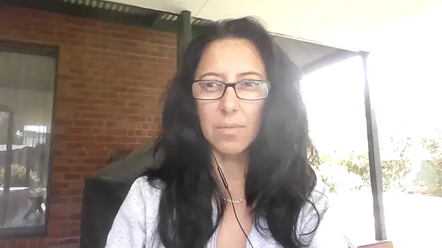 CleopatraGirl online show from November 1, 11:18 pm