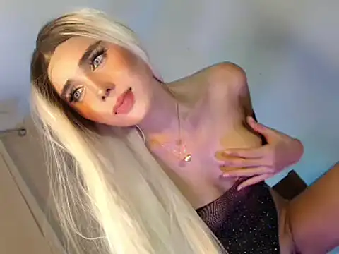 Onegreattransdiva online show from April 21, 2:23 pm