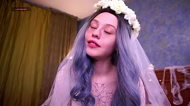 LurleneRamo online show from October 30, 1:07 am