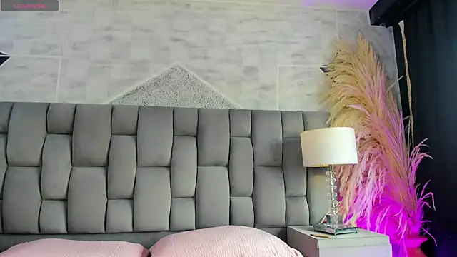 Snapshot of PauliinaBelle_ chatting on June 13, 1:53 pm PauliinaBelle online show from June 13, 1:53 pm