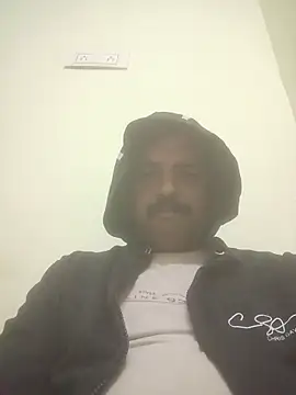 vardh033 online show from October 28, 6:50 am