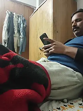 vardh033 online show from November 29, 3:15 pm