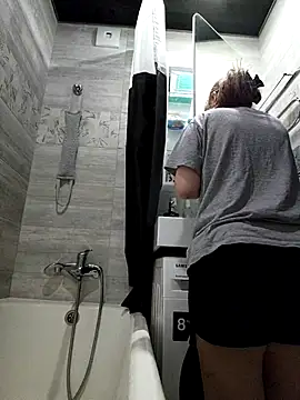 Snapshot of AlisaWyn chatting on March 1, 3:19 am AlisaWyn online show from March 1, 3:19 am