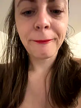 ladywithbigass online show from November 10, 5:50 am