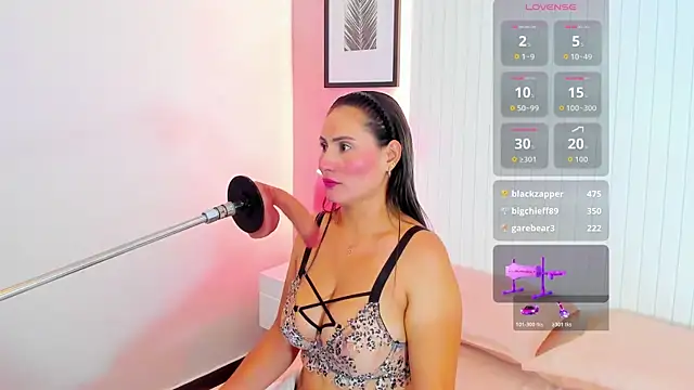 lauren stone  online show from October 22, 7:35 pm