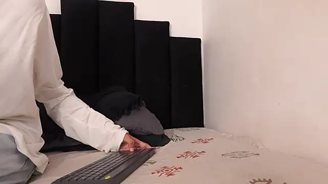 alexmark  online show from March 20, 5:07 pm