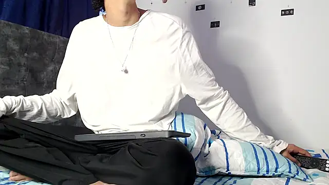 alexmark  online show from April 8, 1:00 pm