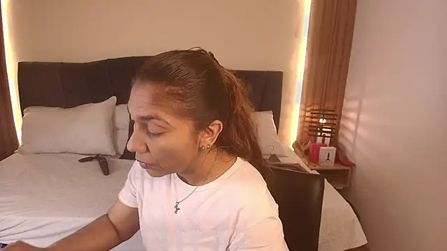 SexyRachel  online show from March 25, 12:00 pm