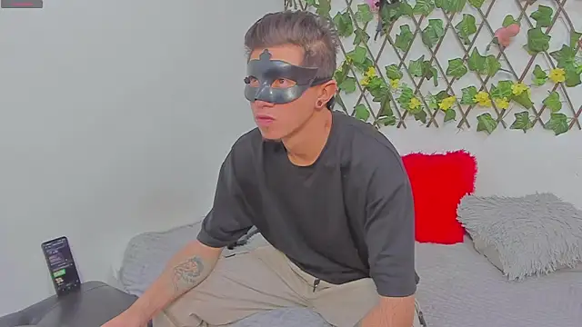 COUPLE25 33 online show from February 11, 10:53 am