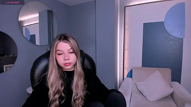 TiffannySins online show from May 12, 3:25 am