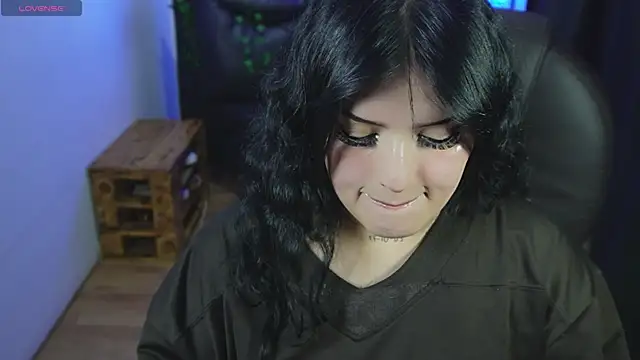 Snapshot of sari_belle chatting on May 23, 3:12 am sari belle online show from May 23, 3:12 am