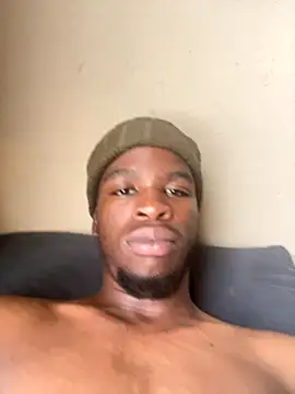 Snapshot of Kgaogelo18 chatting on September 26, 10:19 am Kgaogelo18 online show from September 26, 10:19 am