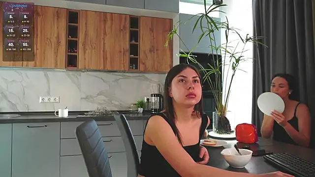 Snapshot of Anny_Molly chatting on November 21, 6:01 am Anny Molly online show from November 21, 6:01 am